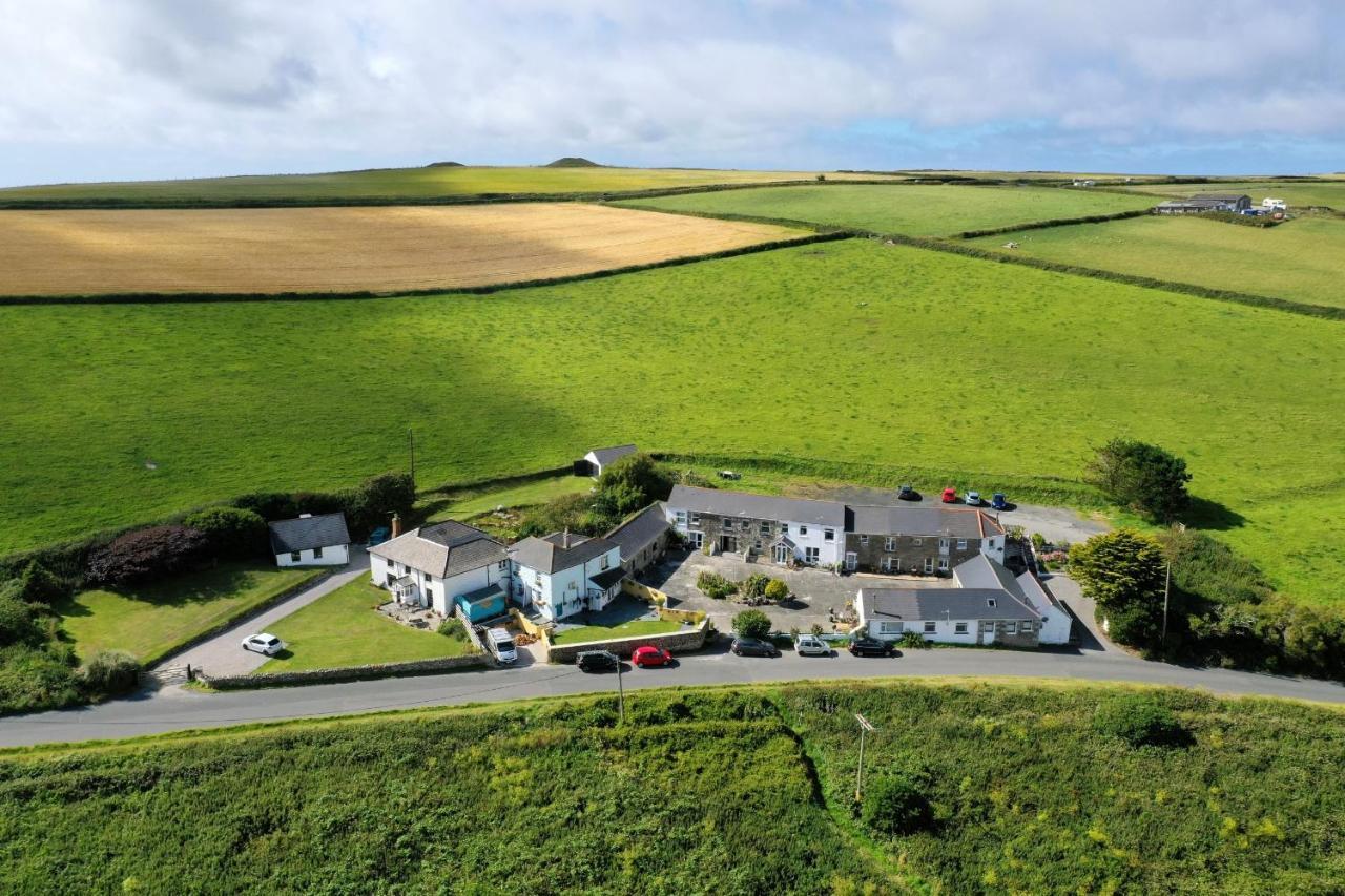 The Little Cottage By Truabode Holiday Lets & Short Lets Newquay - Parking, Wifi & Pet Friendly Brauneberg Room photo