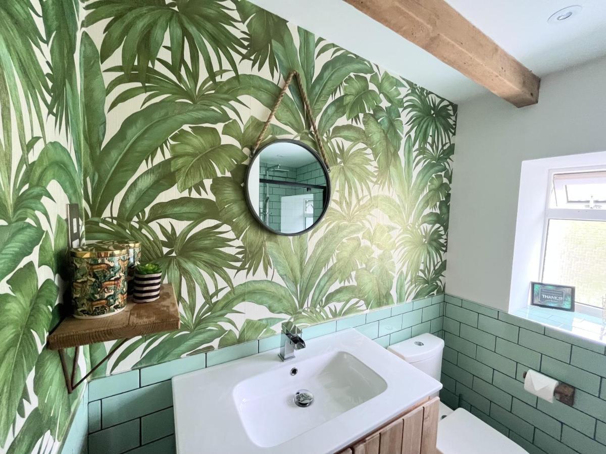 The Little Cottage By Truabode Holiday Lets & Short Lets Newquay - Parking, Wifi & Pet Friendly Brauneberg Exterior photo